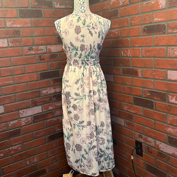 ☀️3 for $40! Black Tape by Dex Cream Blush Vintage Floral Maxi Dress - Picture 6 of 12
